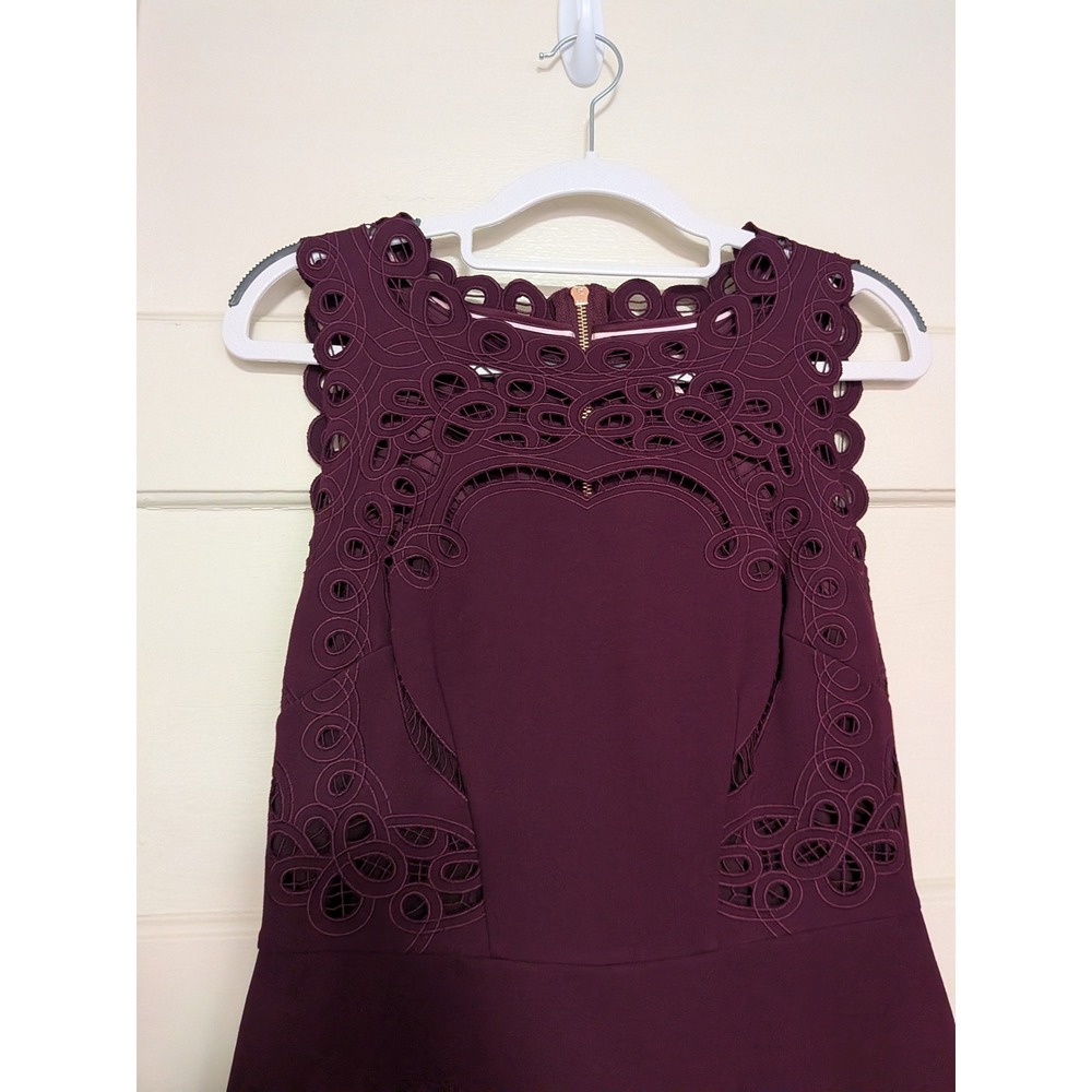 Ted Baker Verita Burgundy Laser Cut Scalloped Sheath Dress Size 3/US 8 - Picture 3 of 10